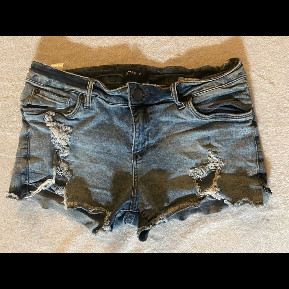 STS Blue distressed shorts